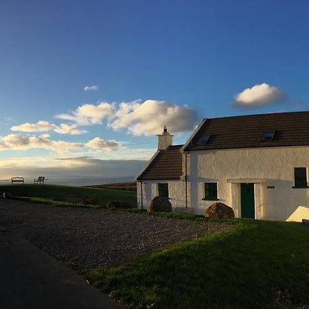 Ballylinny Holiday Cottages Бушмілс Екстер'єр фото