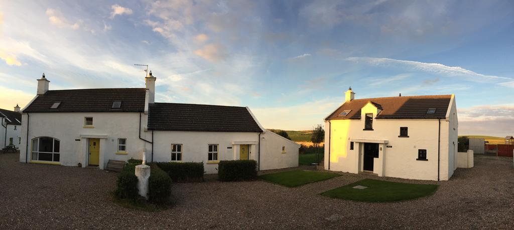 Ballylinny Holiday Cottages Бушмілс Екстер'єр фото