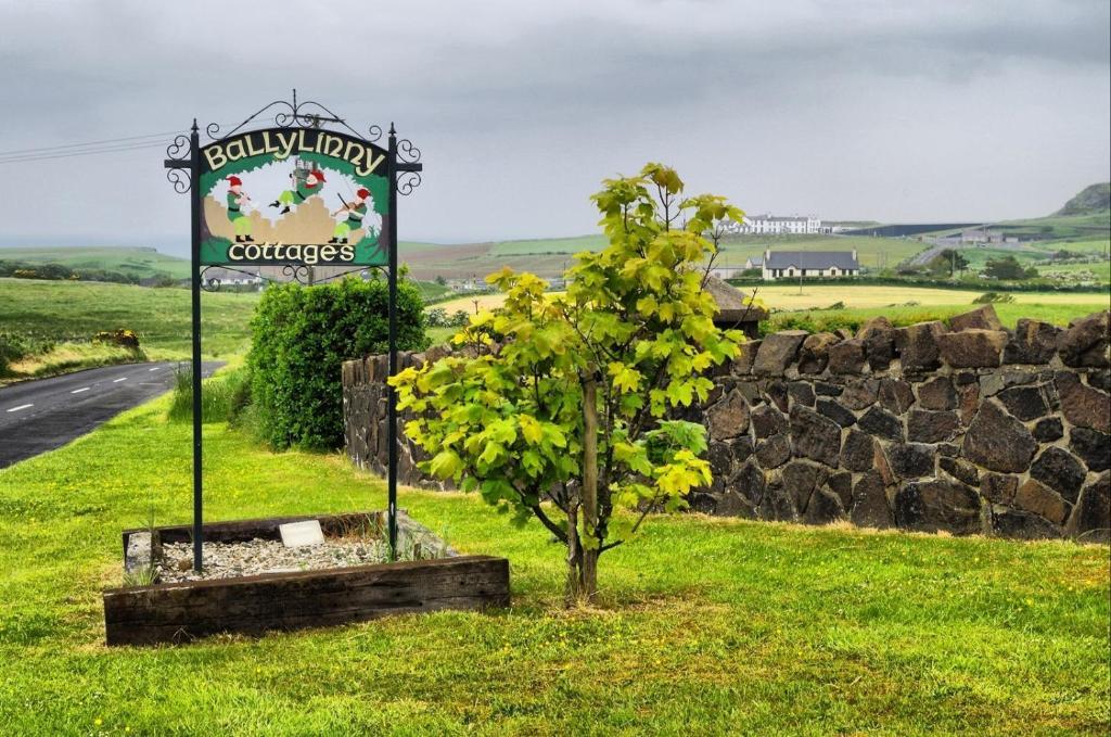 Ballylinny Holiday Cottages Бушмілс Екстер'єр фото