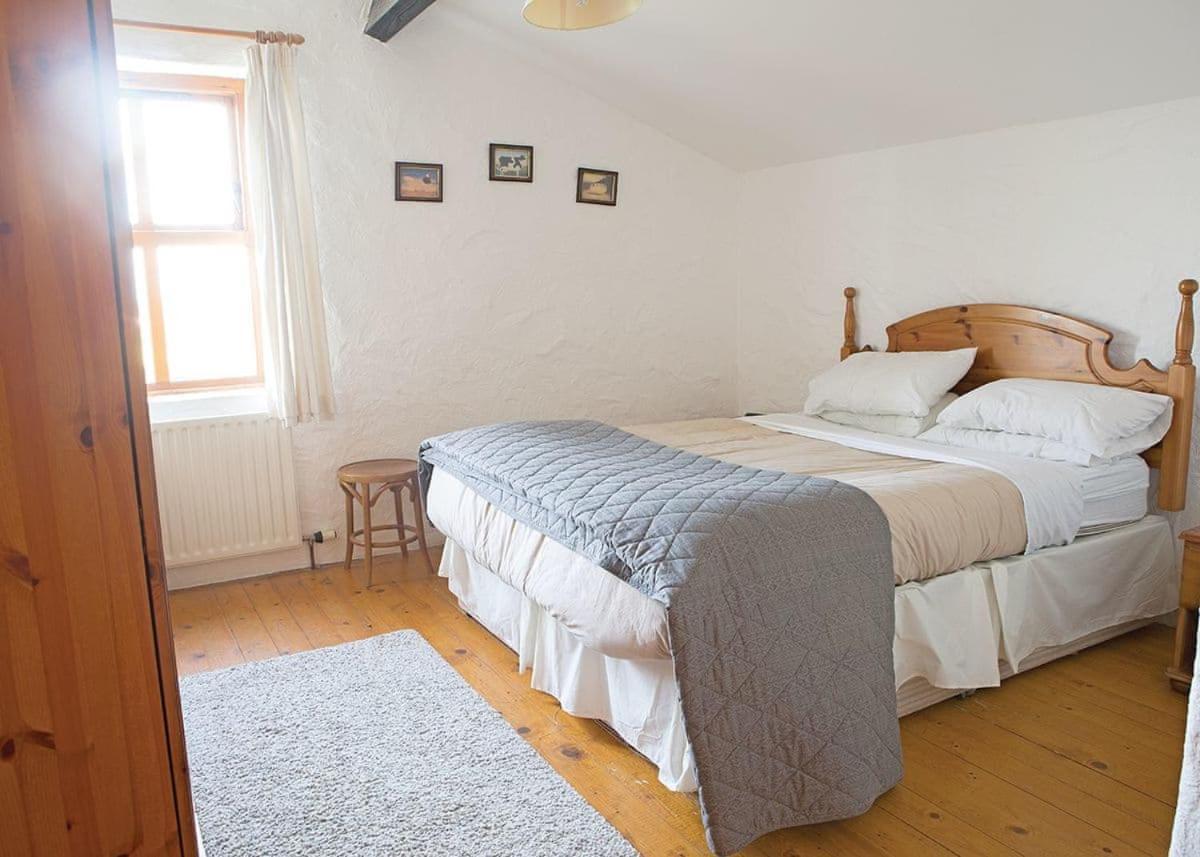 Ballylinny Holiday Cottages Бушмілс Екстер'єр фото