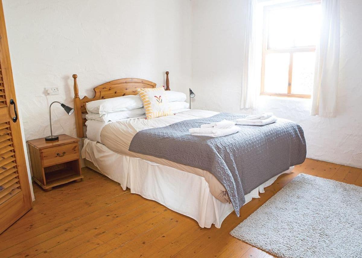 Ballylinny Holiday Cottages Бушмілс Екстер'єр фото