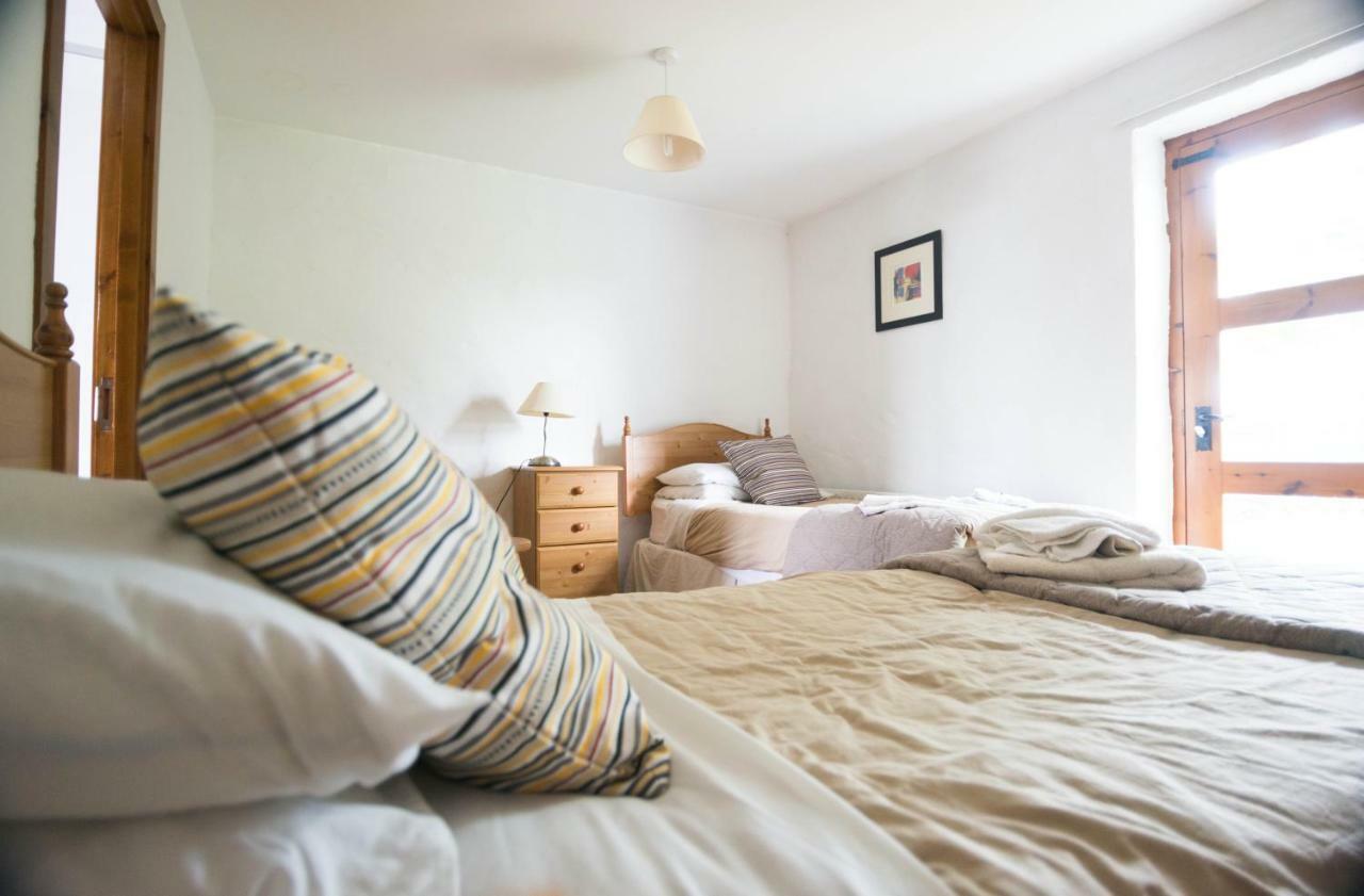 Ballylinny Holiday Cottages Бушмілс Екстер'єр фото