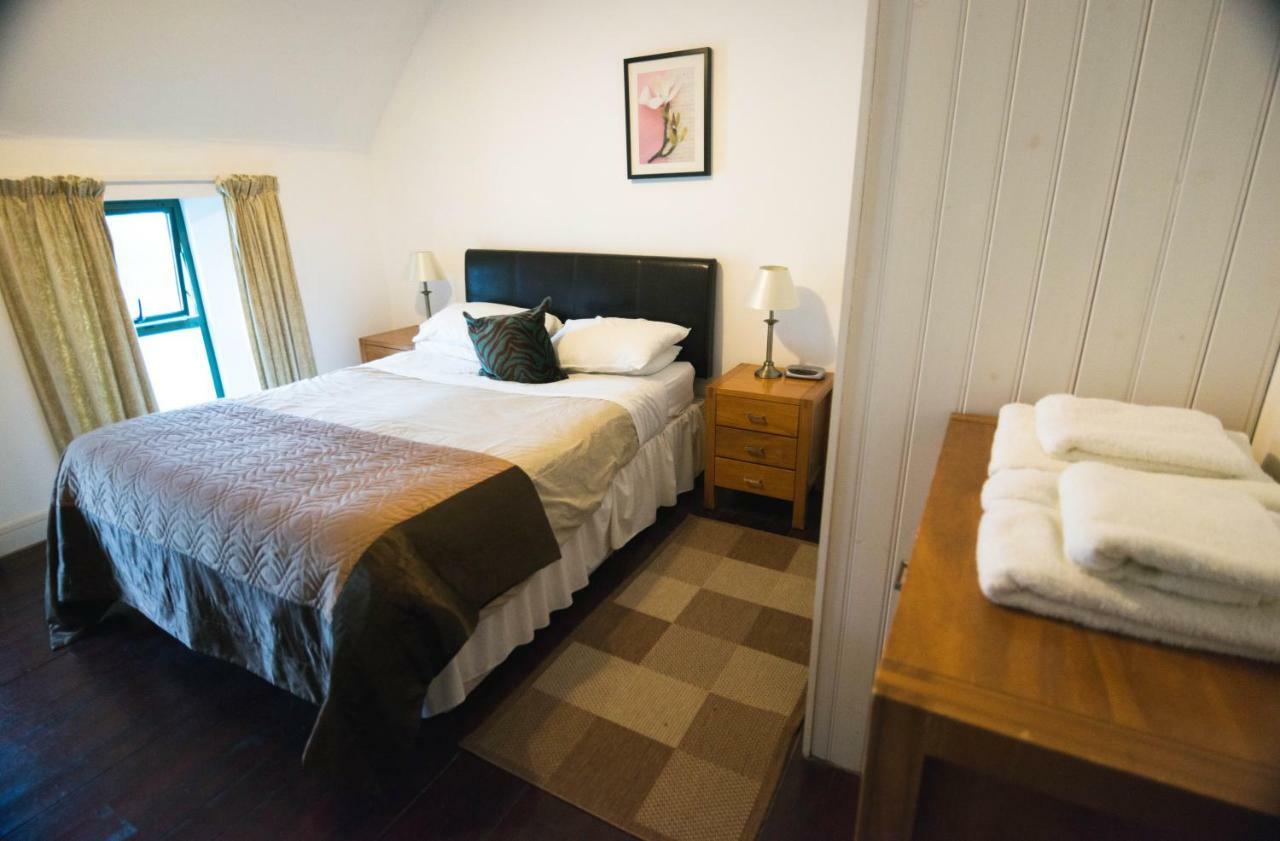 Ballylinny Holiday Cottages Бушмілс Екстер'єр фото